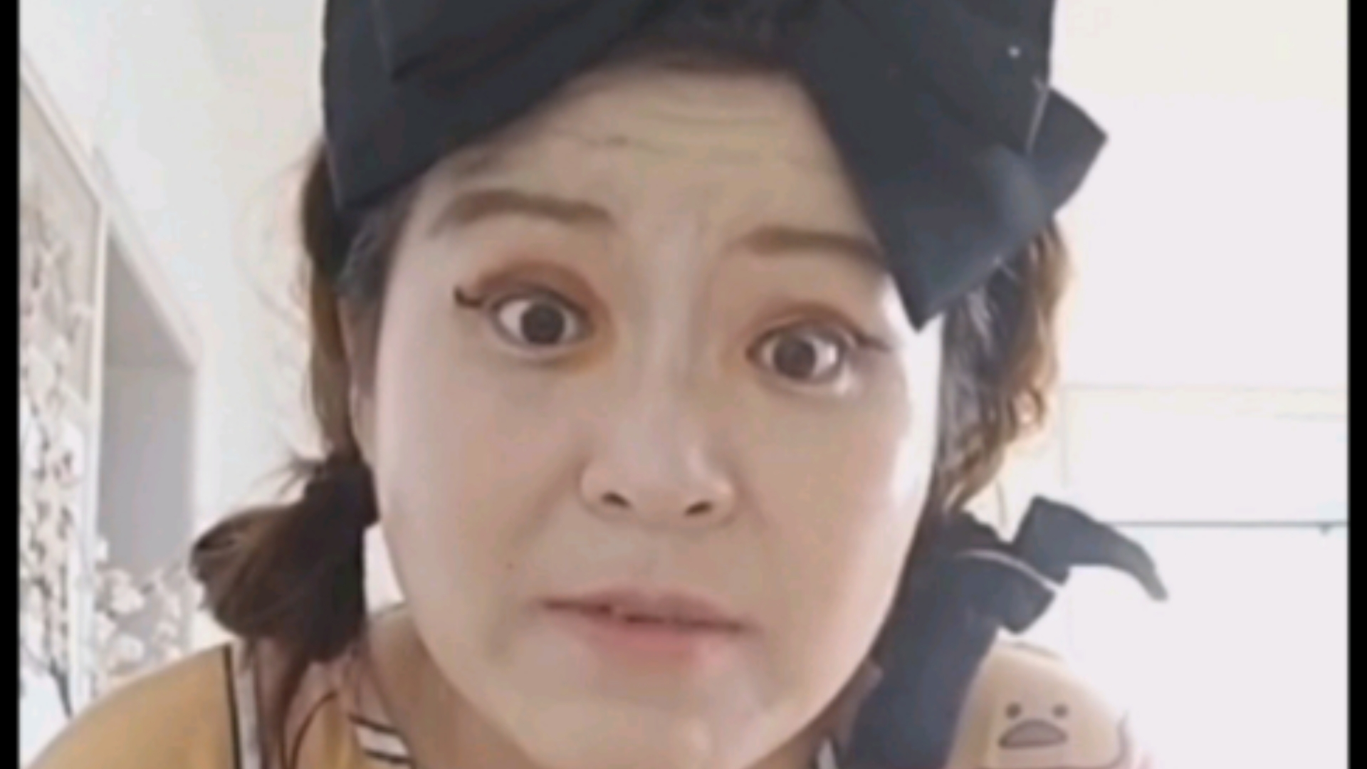 直播间的郭子如战斗鸡一样,谈尊重?