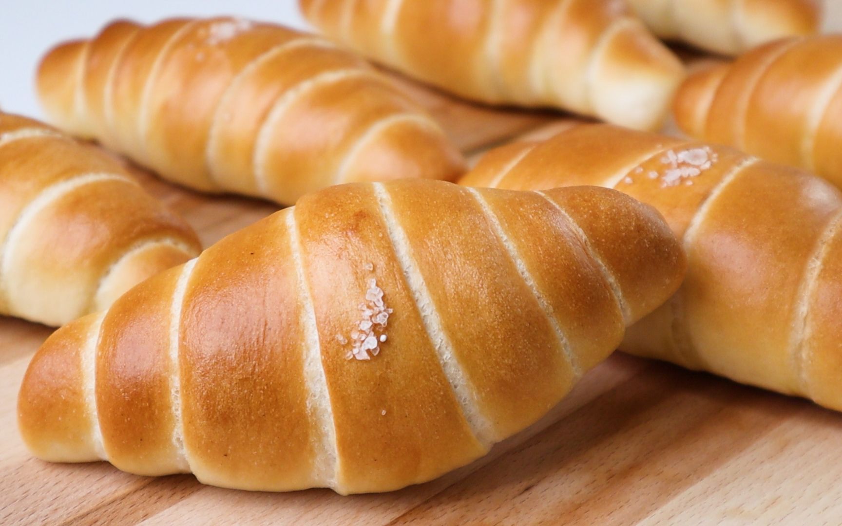 海盐面包怎么自制蒸汽烤出漂亮的盐可颂