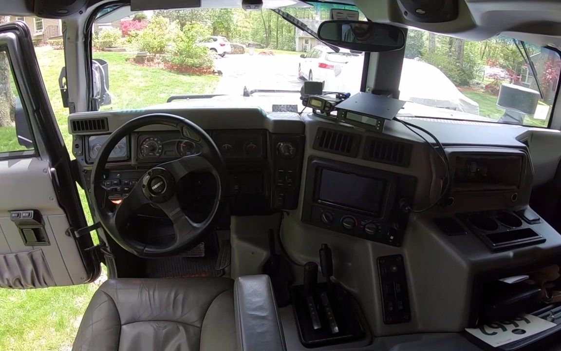 [图]2003 Hummer H1 POV Test Drive - Bonding with a Monster (Binaural Audio)