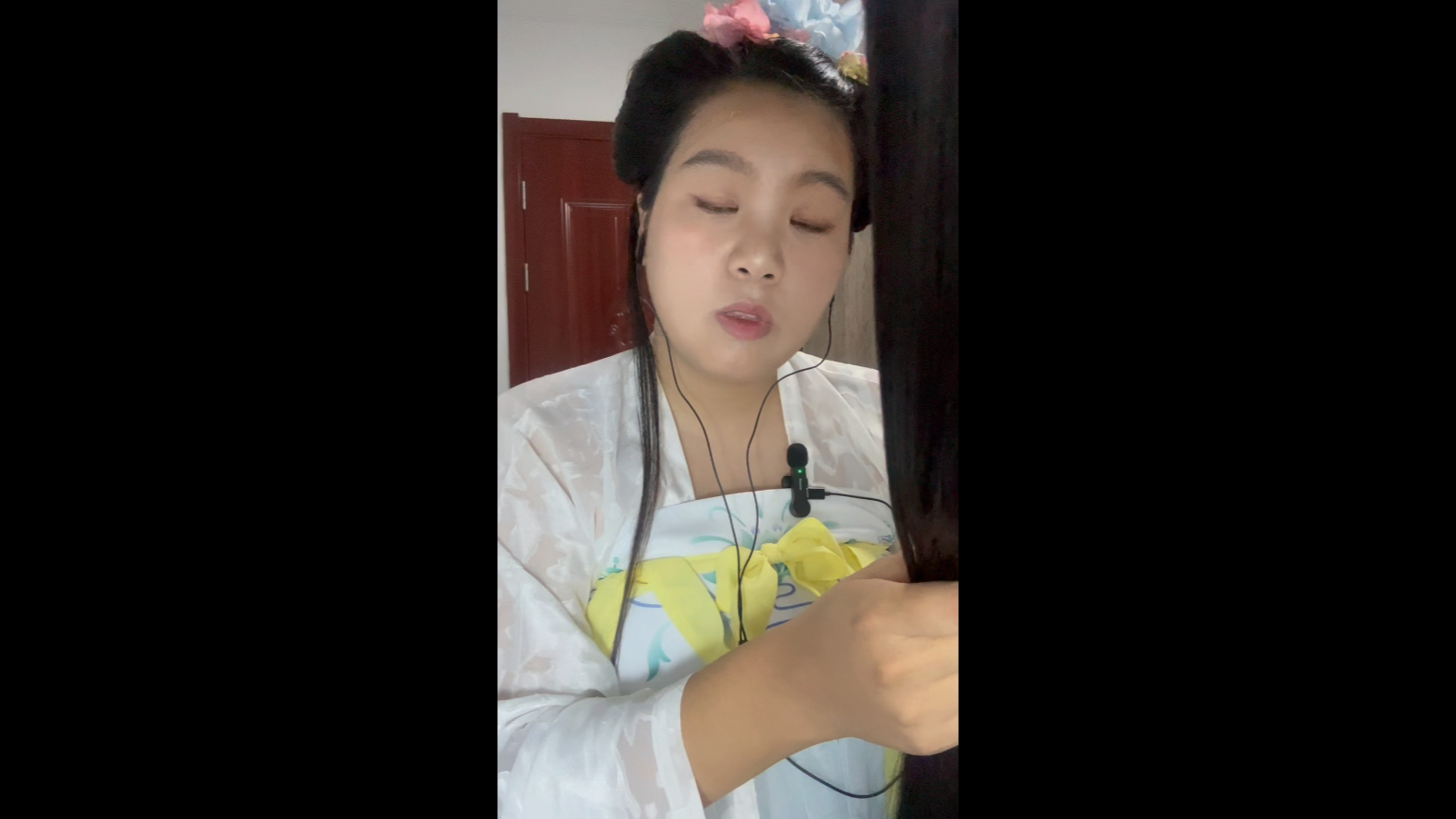 [图]古风助眠古装无背景音乐版话唠丫鬟给小姐梳头挽发，向小姐吐槽两三事