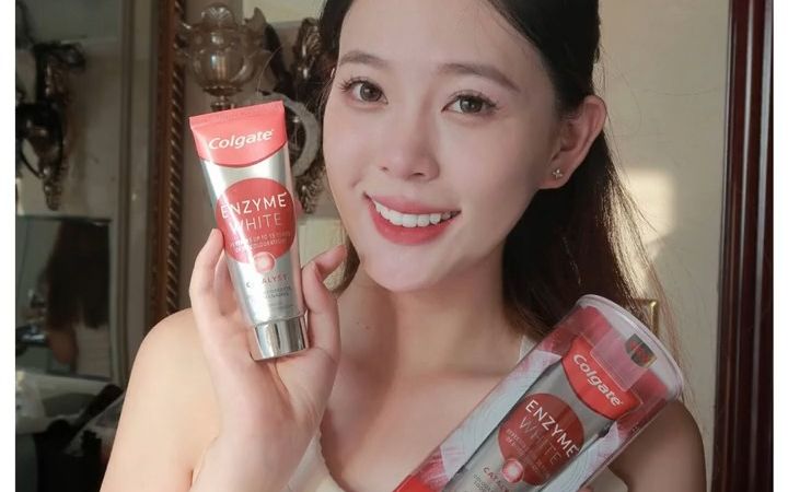 【刘奕孜】电视机里主持人的笑容竟然是假的?