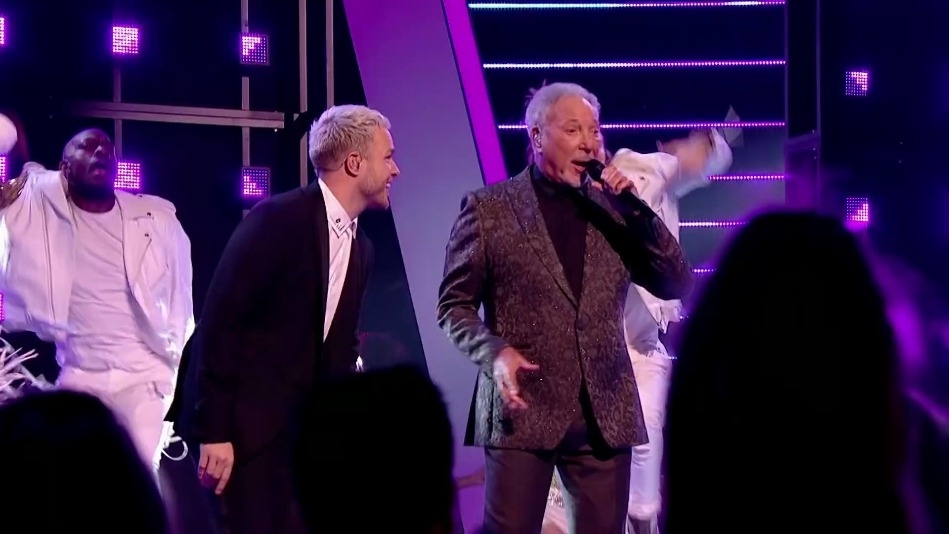 英国好声音2020年第一场导师开场秀嗨翻全场