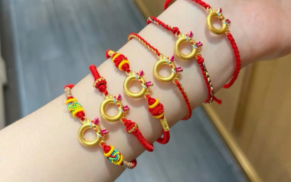 本命年手链「龙」重登场,福运昌「龙」,圆满幸福,足金999平安龙红绳