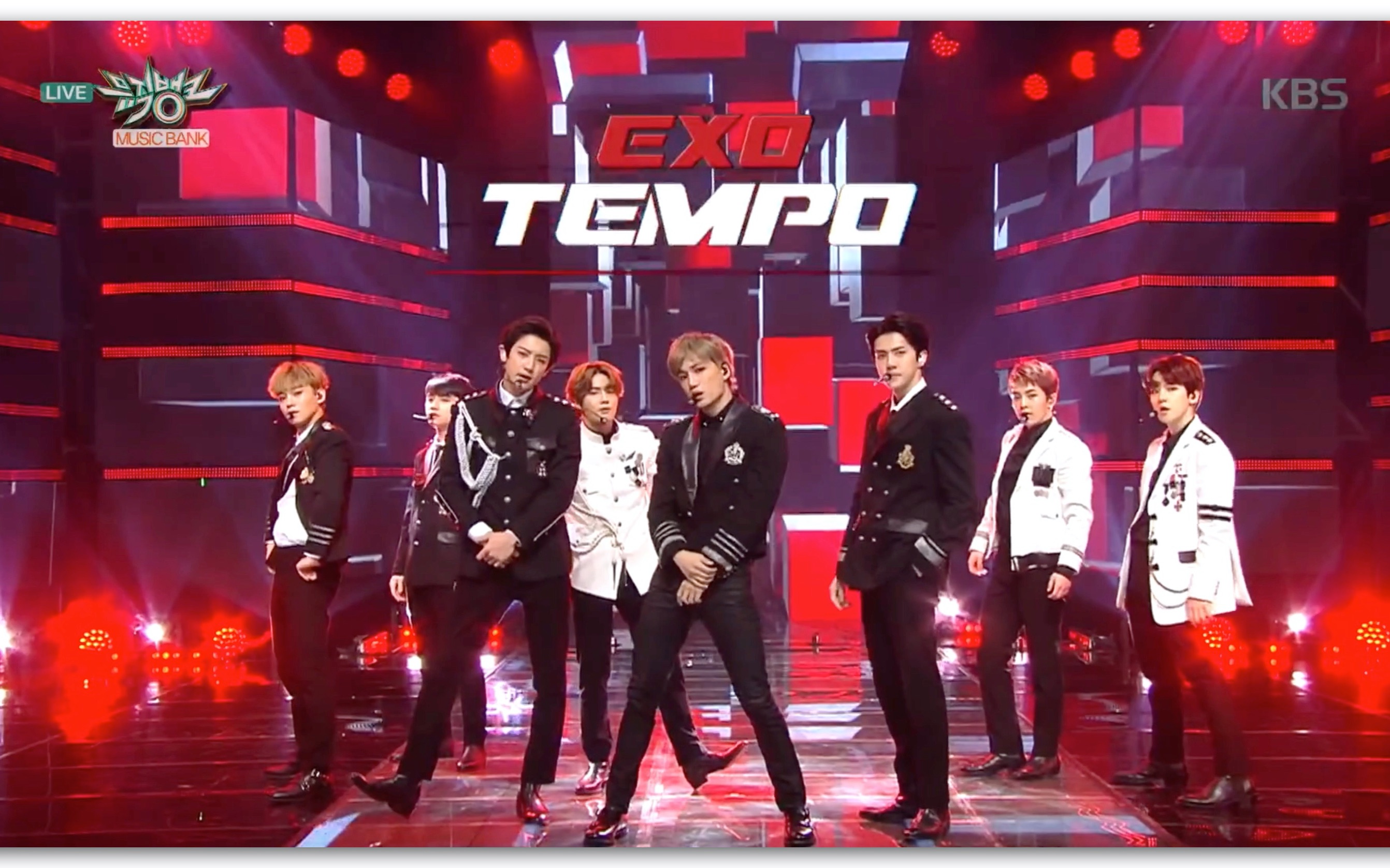 【exo】我愿称之为穿军装最帅的男团!