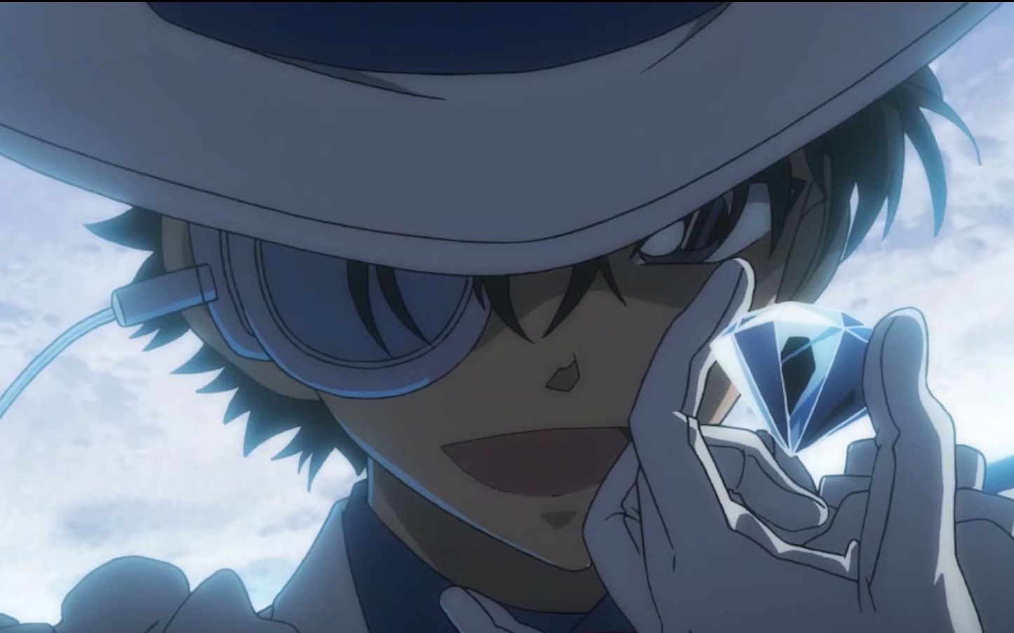 【怪盗基德踩点向】"他的脸在单片眼镜的反光下看不清楚,但是却出奇