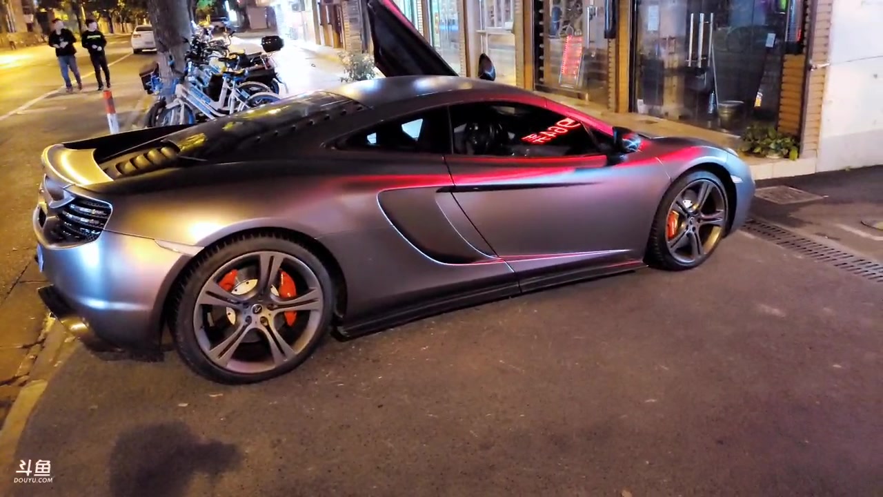 阿力哥丶952720201027斗鱼标题迈凯伦小姐姐