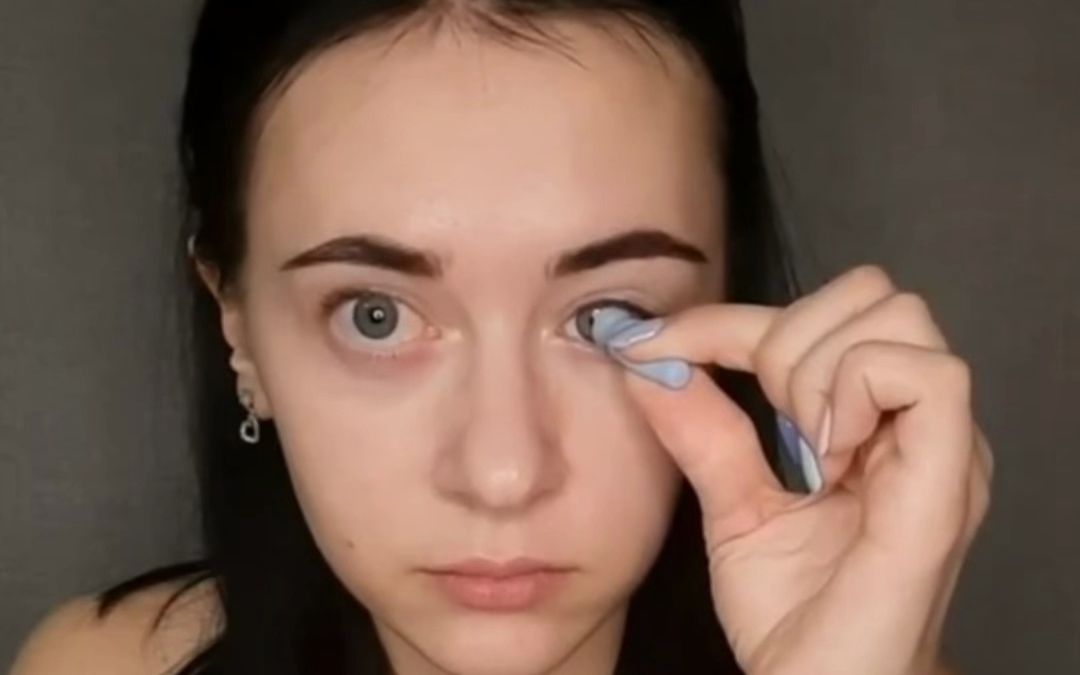 混血小姐姐,教你如何取戴义眼