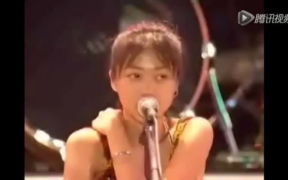 [图]2003海洋音樂祭綺貞第一次公開表演 尚未最後定稿的『旅行的意義』