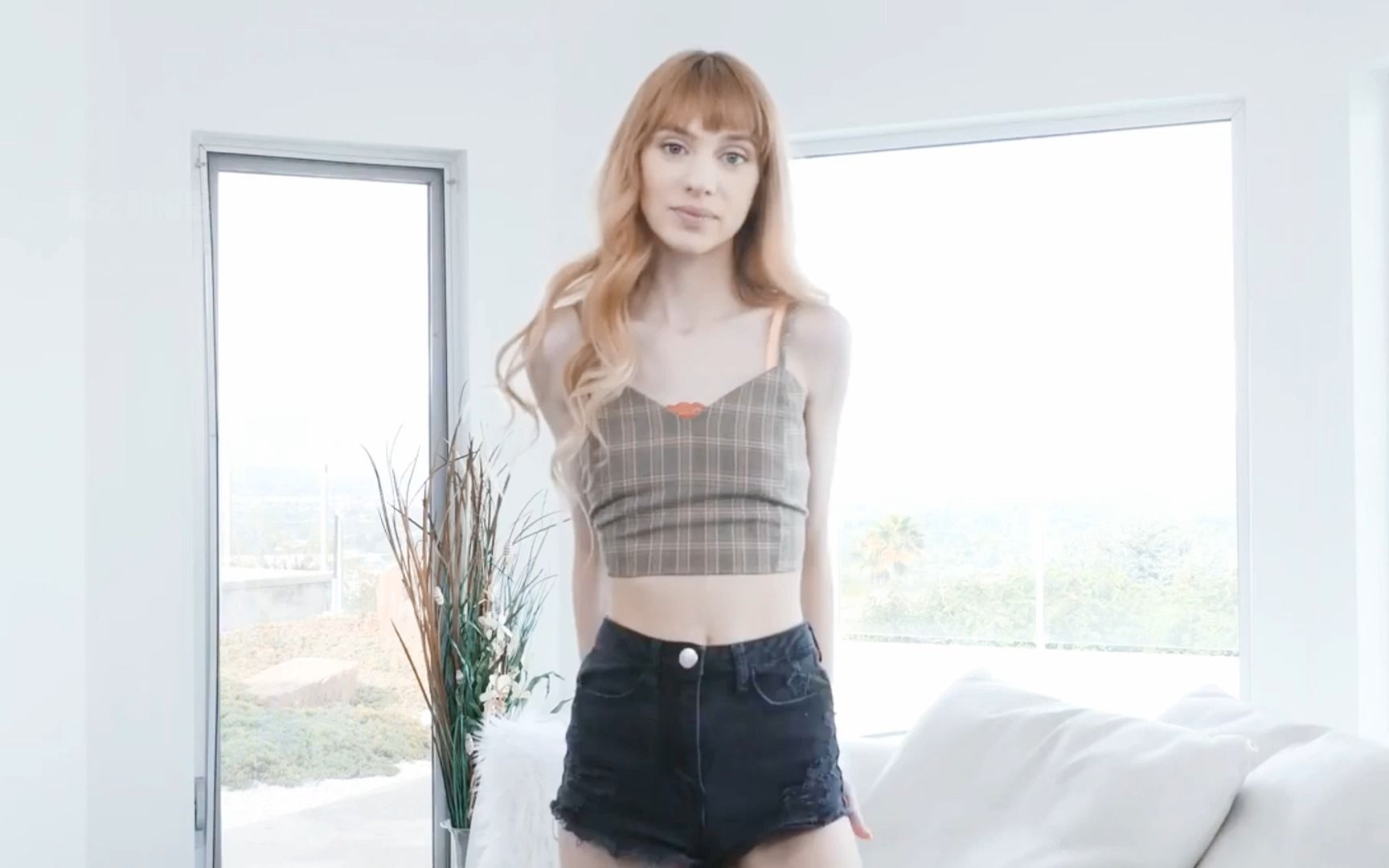 为艺术献身的女星——chanel shortcake