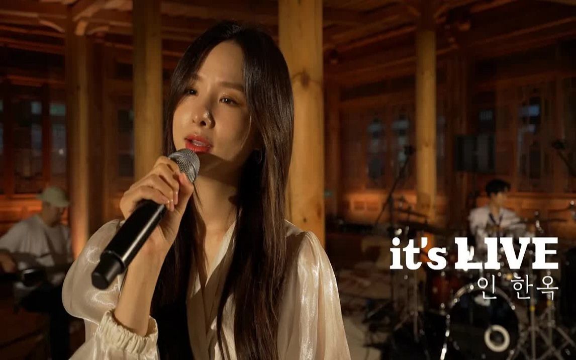 [图]现场音乐表演！Solji - Rains again