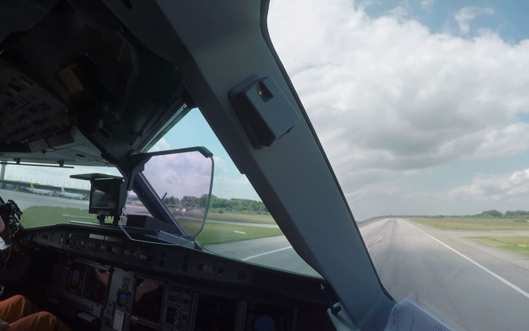 超远程型a321xlr首飞:驾驶舱视角