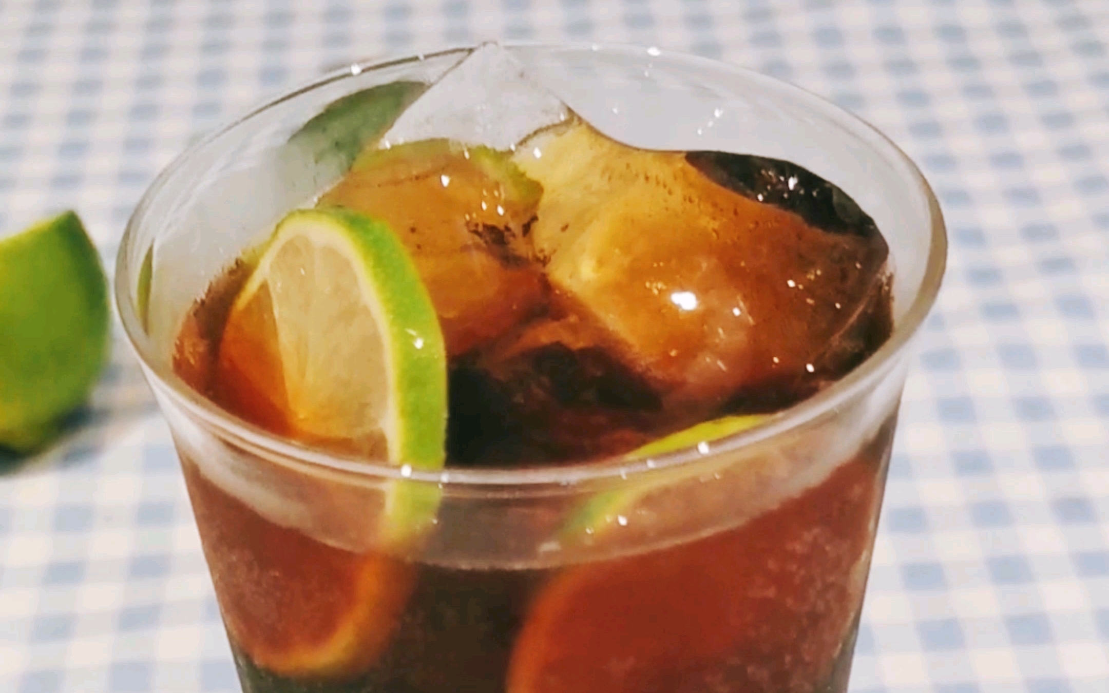 柠檬气泡冰美式