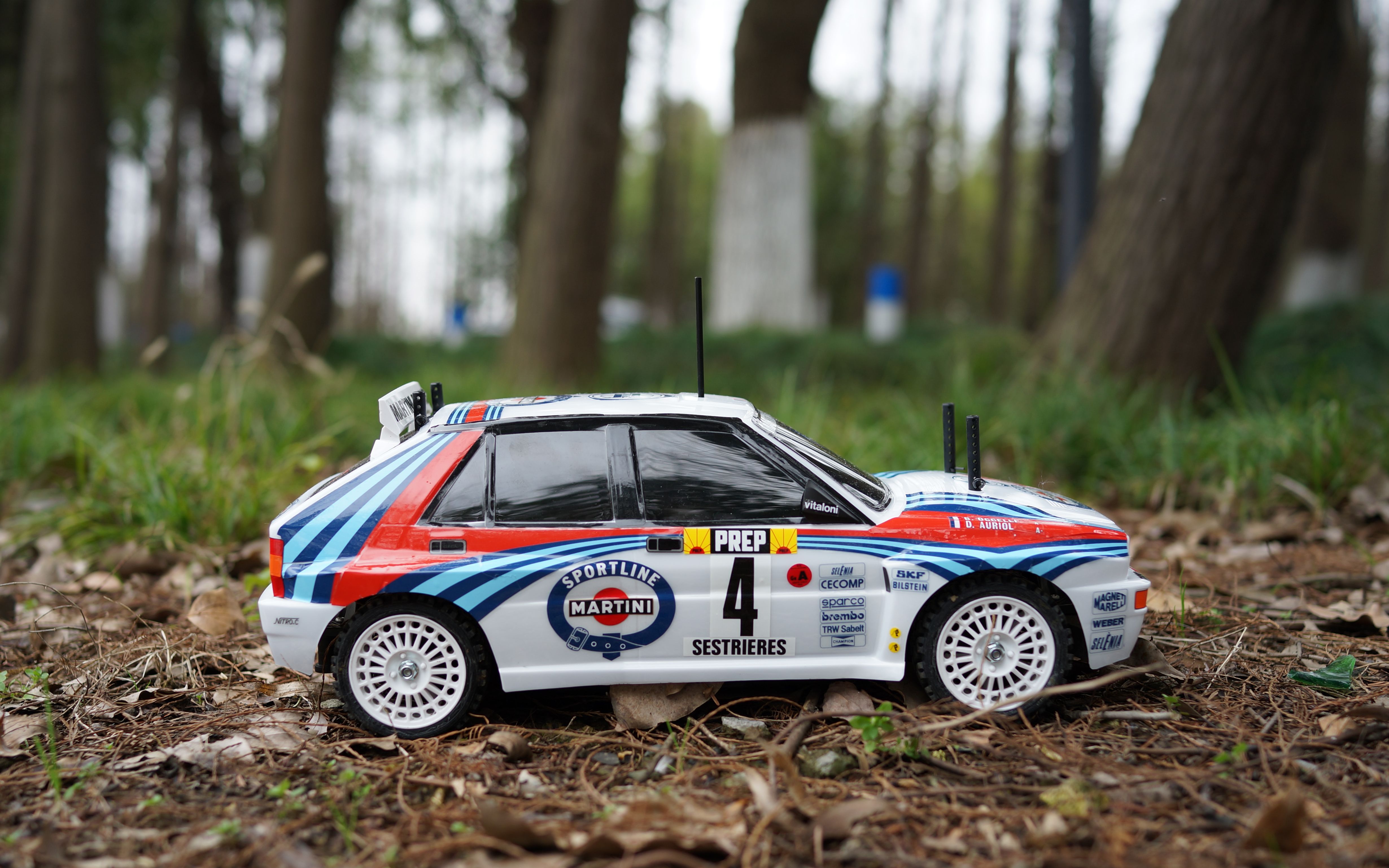 田宫 tt02 蓝旗亚 rc遥控车 小区傻跑