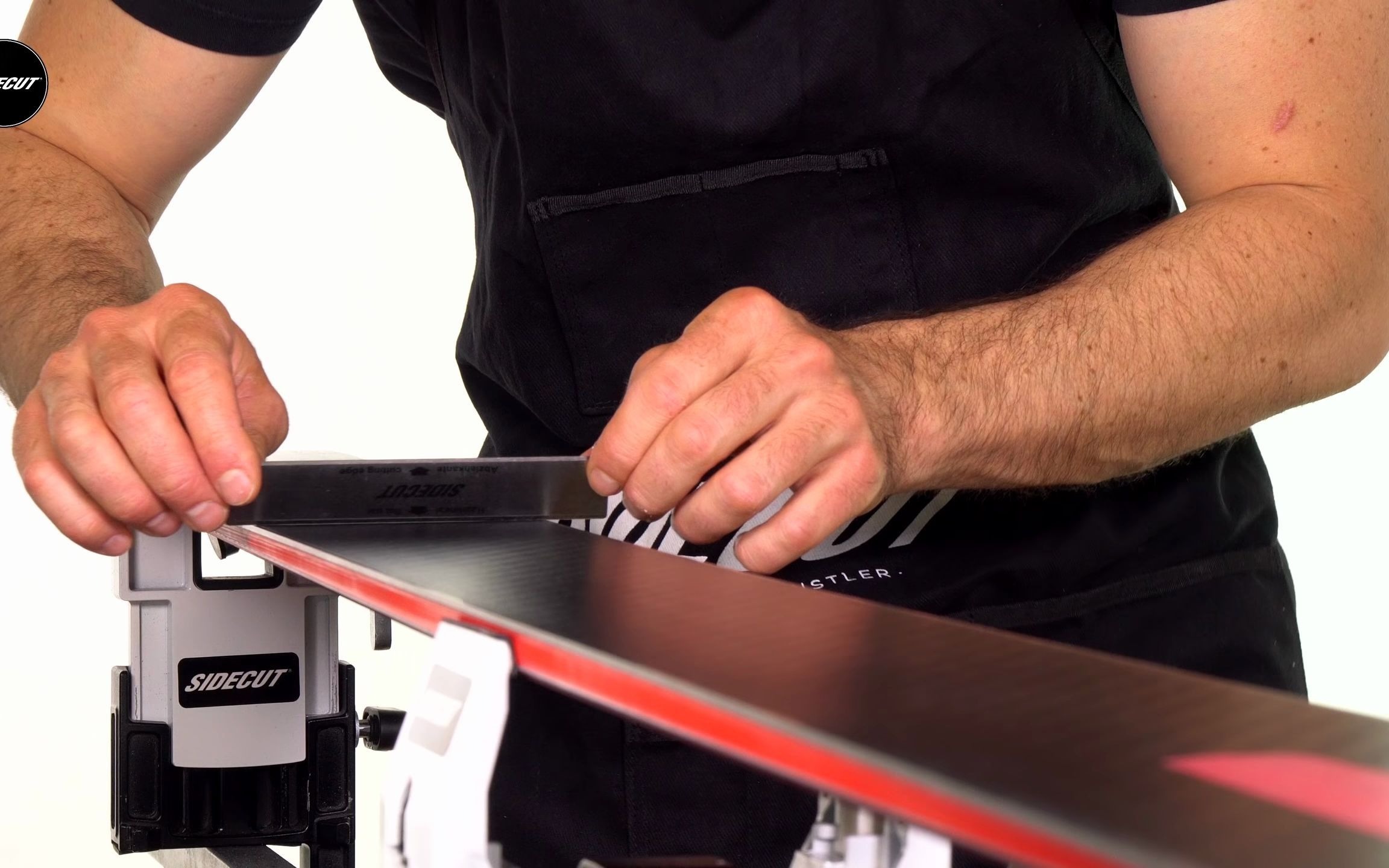 如何专业的保养你的雪板-修刃与打蜡