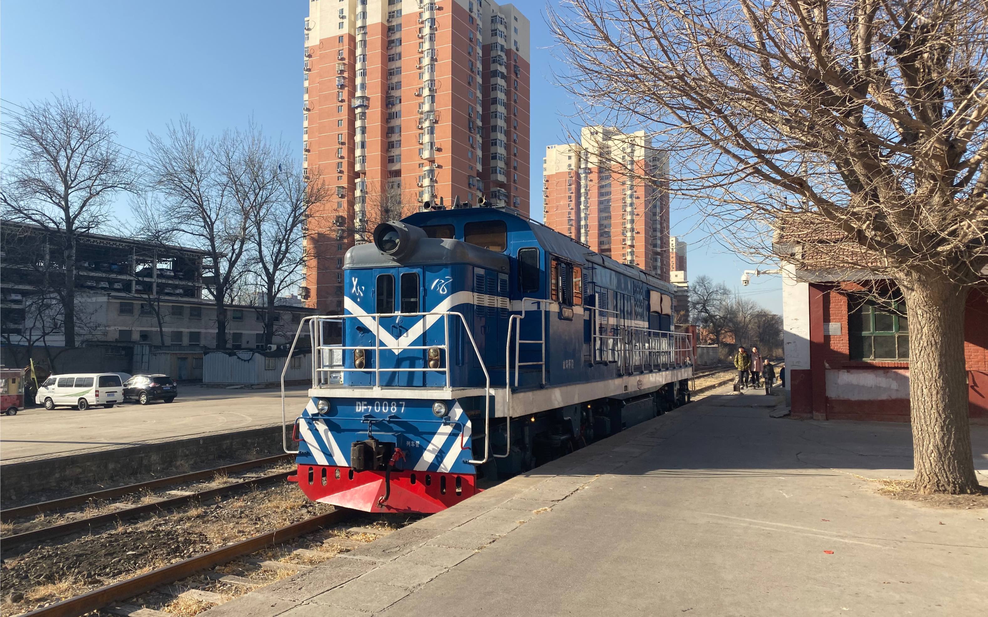 12】京门铁路 西黄村站 京局怀段df7 0087发车_哔哩哔哩 (゜-゜)つロ