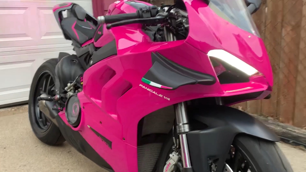 杜卡迪v2和v4的匹别