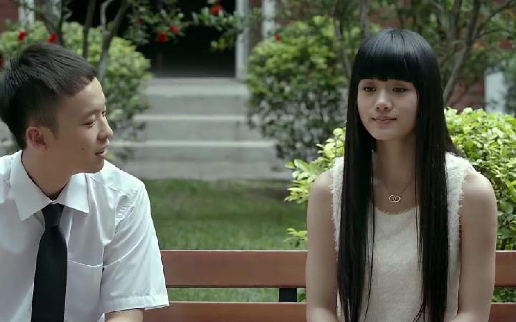 黄晶晶是居然复读的动力,想再续前缘,他就必须考上复旦