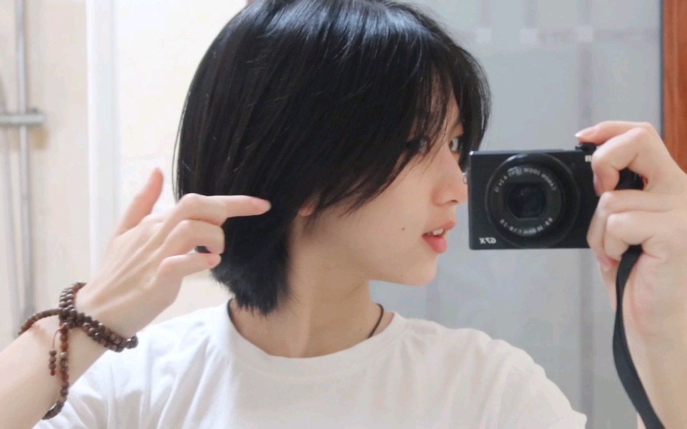 日系少年风短发慵懒图片