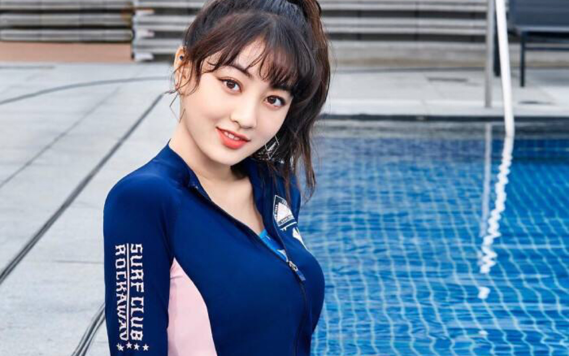 twice朴志效97年的年龄,逆天生长,目前韩国女爱豆最美凶的一位了吧,能