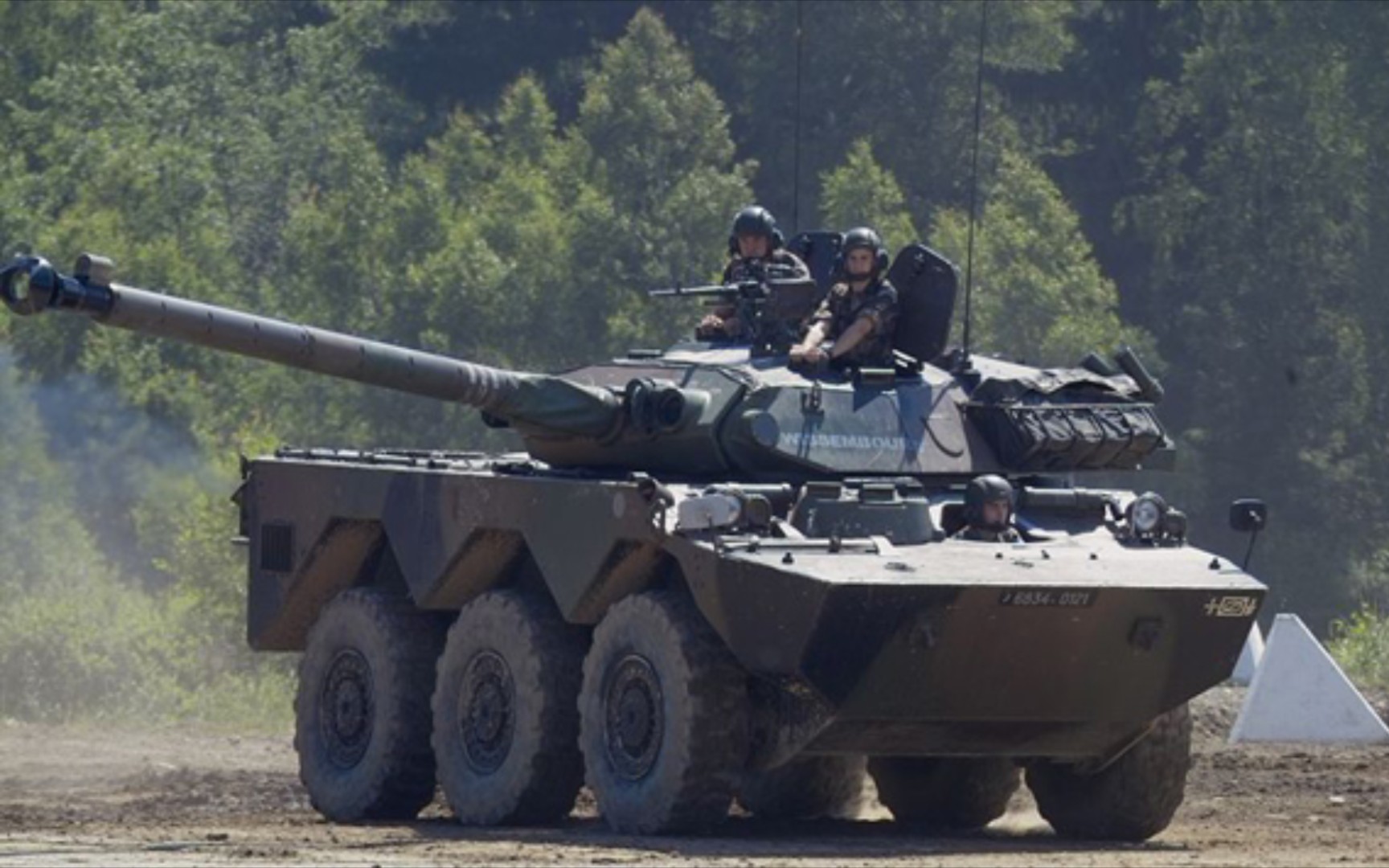 坦克世界山猫66日常战斗通用加载器amx10rcmod