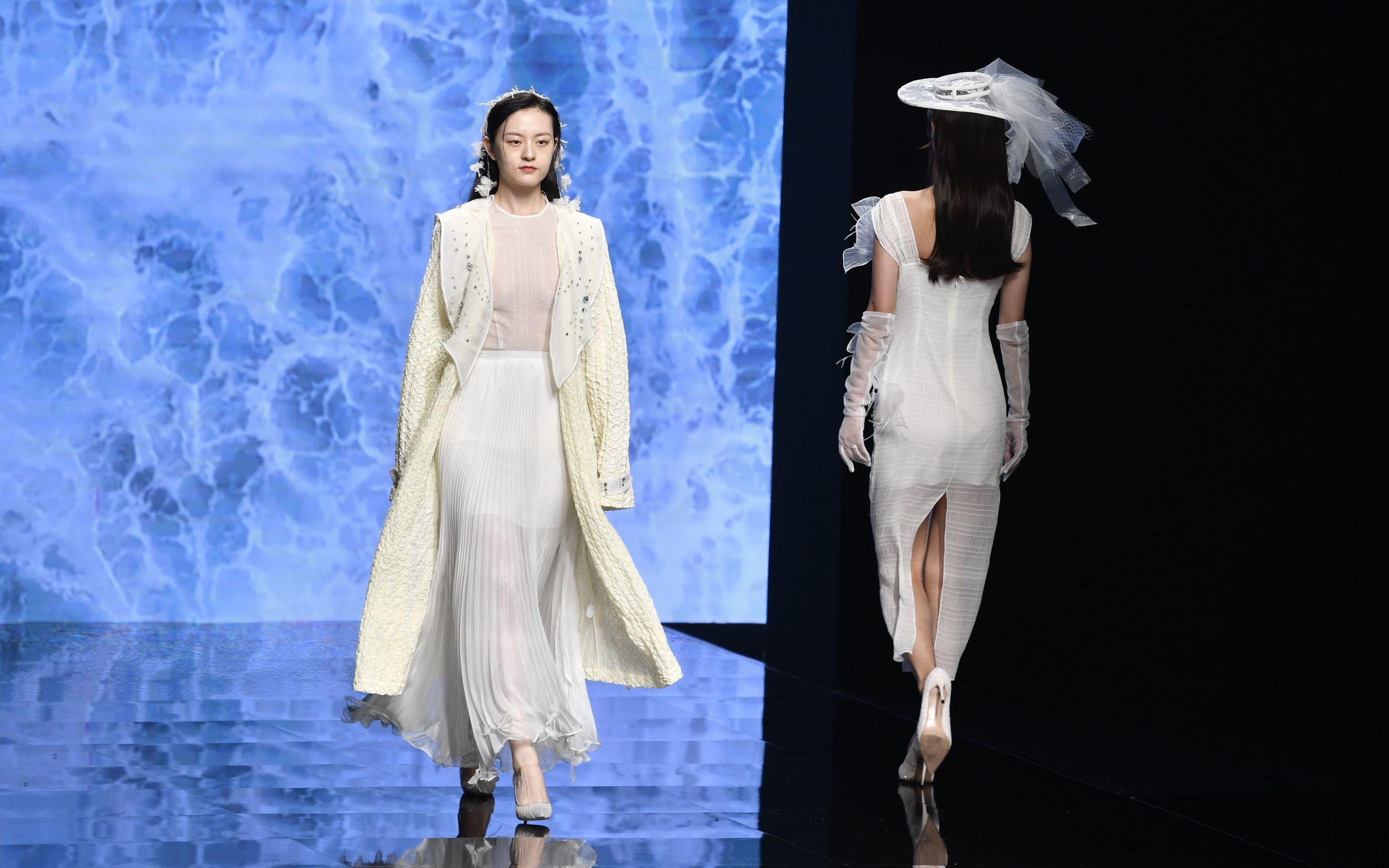 sun·上善 | 第七届深圳原创设计时装周【现"深圳元创时装周"】_哔哩