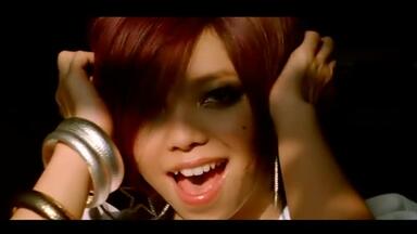 莫文蔚Karen Mok【Candy kisses】Official Music Video_哔哩哔哩_bilibili