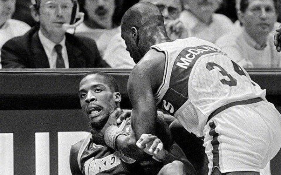 nba2kol2攻框机器防守大闸篮板猛兽泽维尔麦克丹尼尔