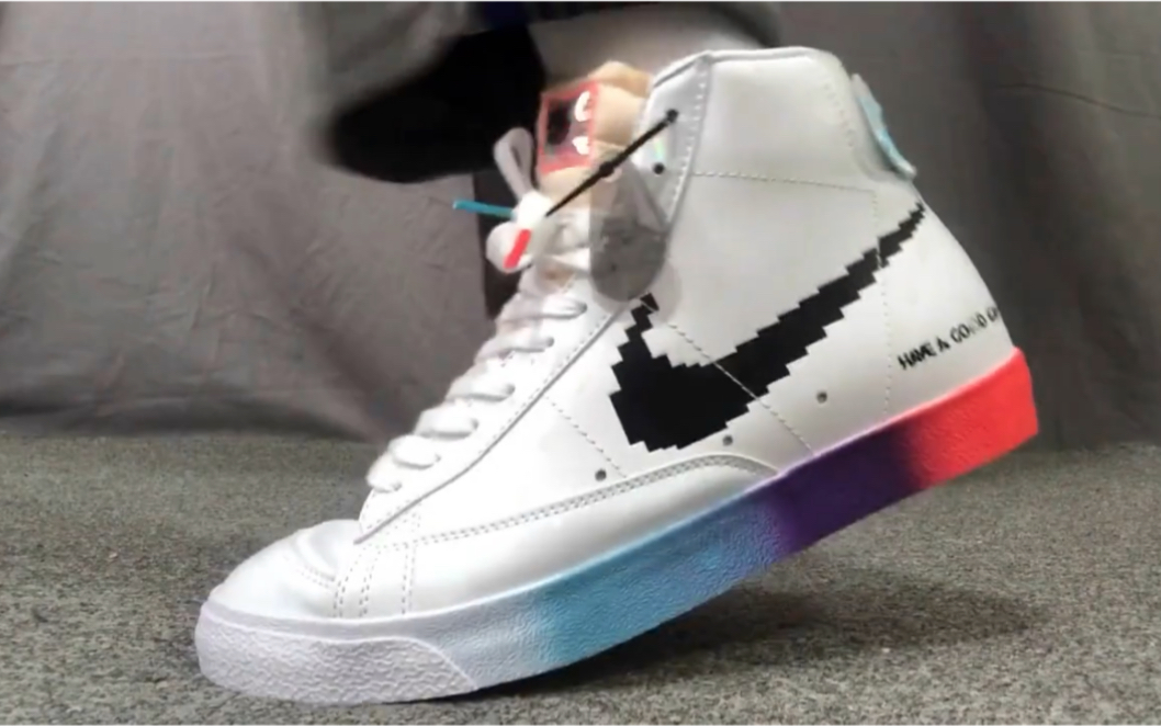 弹性测试330入手到的耐克开拓者 blazer 英雄联盟电玩像素_哔哩哔哩