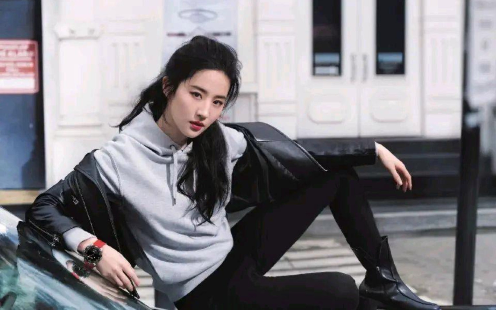 刘亦菲,皮衣帅气