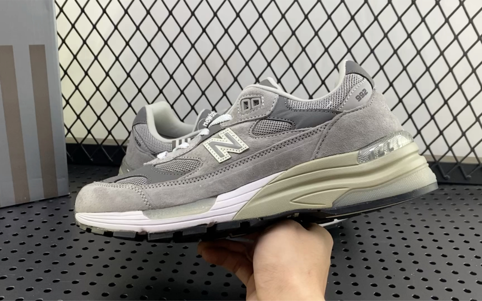 美产新百伦992元祖灰36-45!市场最高版本!_哔哩哔哩_bilibili