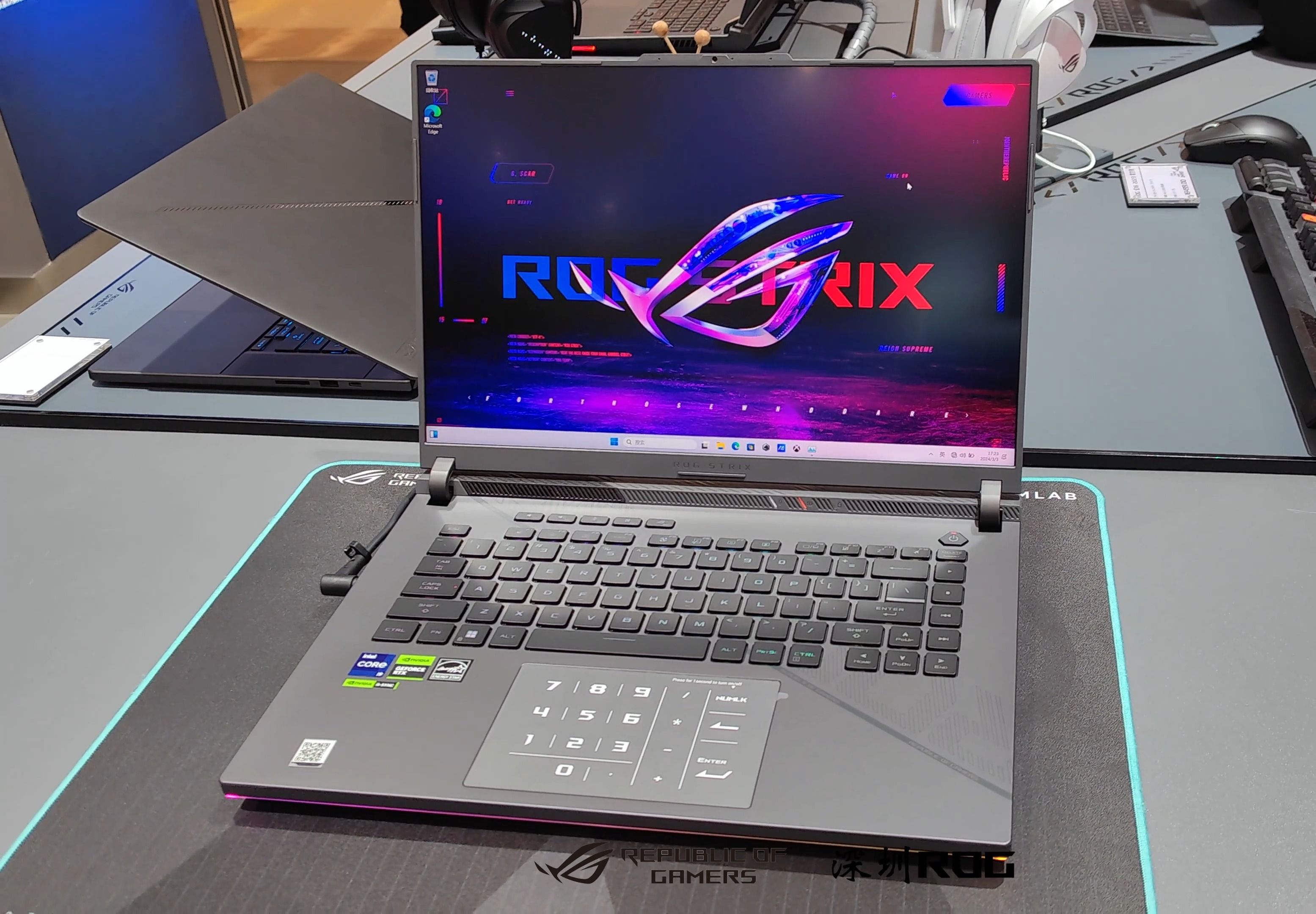 我可以是脆皮,但我的装备不可以!单提开箱:rog枪神8 4060