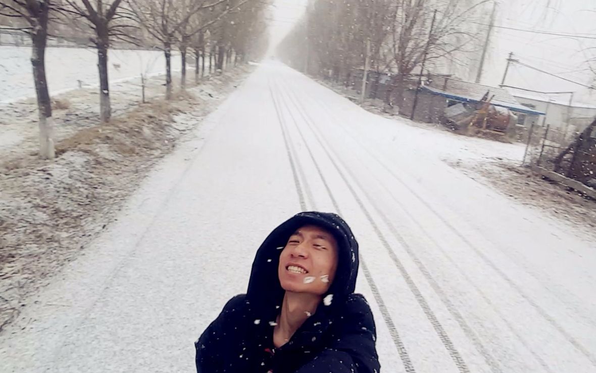 [图]这个冬天最后一场雪，瑞雪兆丰年，祝大家开学快乐