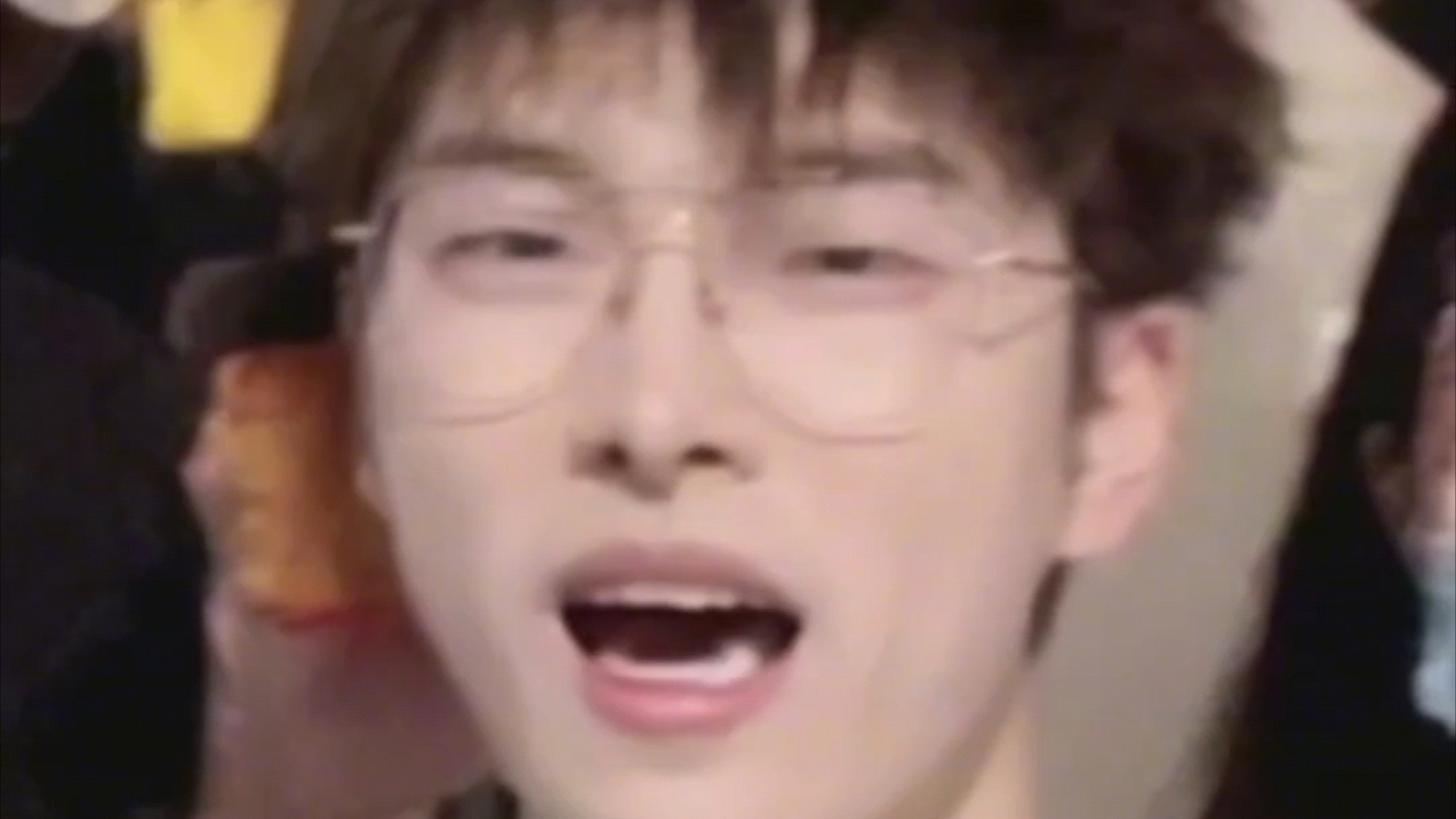 马里奥红叔本人激情演唱《骄傲的少年》