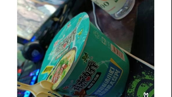 冬天 网吧 包夜 泡面 真的怀恋从前