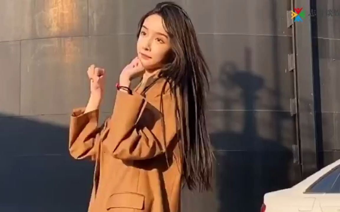 张含韵跳螃蟹舞火了这个姿势你想不到啊播放量短短一周破亿