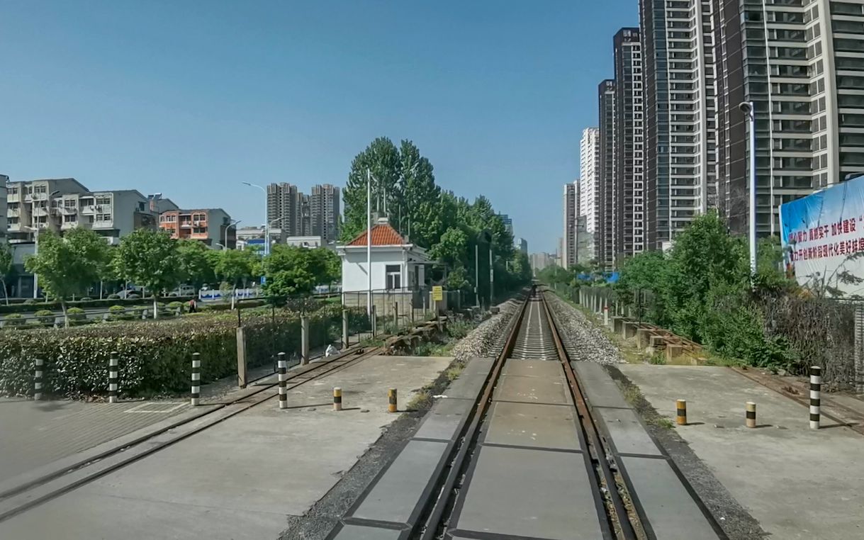 已经废线的水蚌线蚌埠城区段兰凌路道口