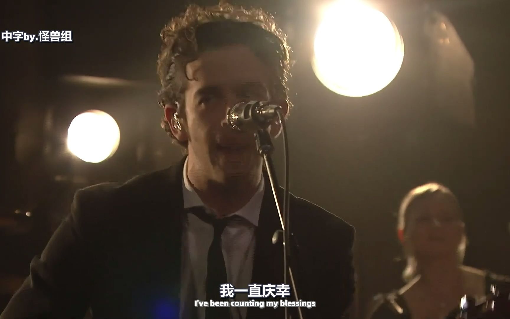 [图]终于到美国打单了！ [中] The 1975 - I'm In Love With You（LIVE）