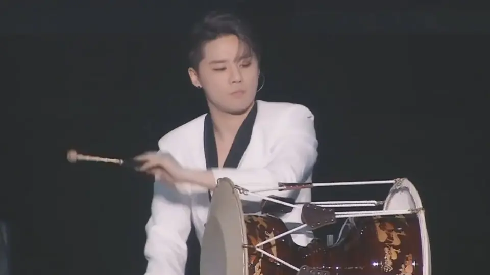 Round and Round 回转（清唱版）+ 长鼓- XIA Junsu- 2019 WAY BACK XIA 