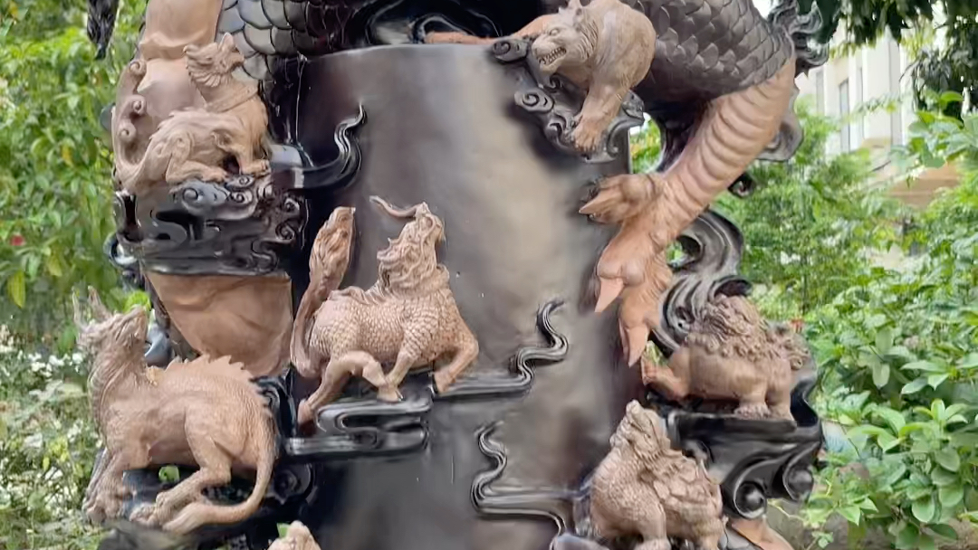 龙生九子木雕工艺品