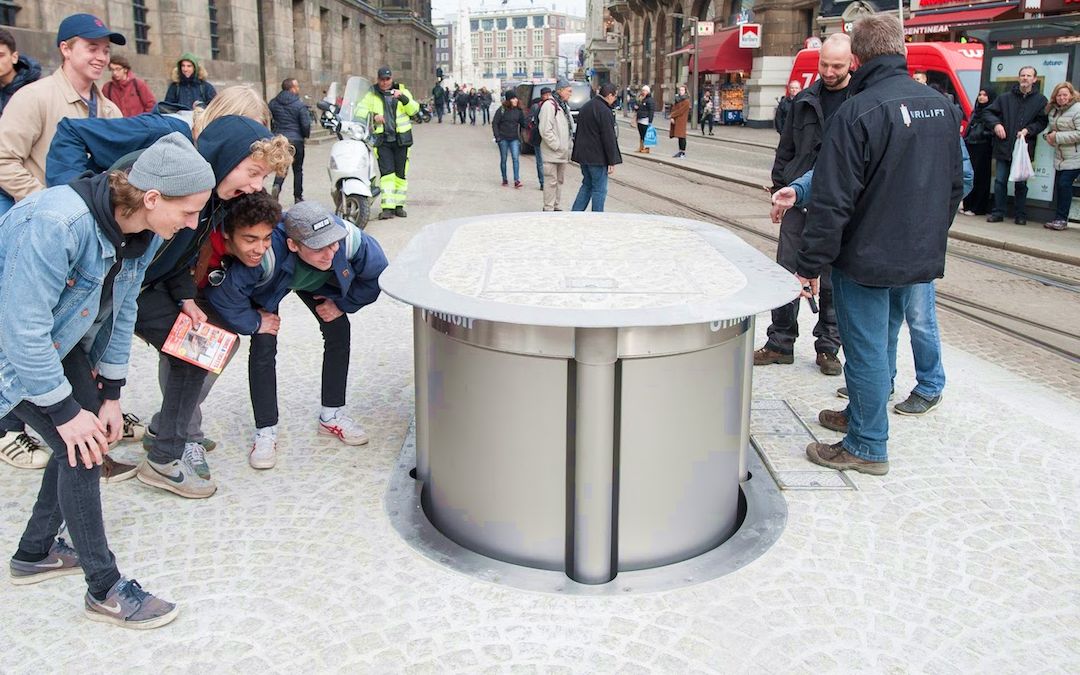 【荷兰升降公厕】这公厕白天找不到,晚上却自动冒出来