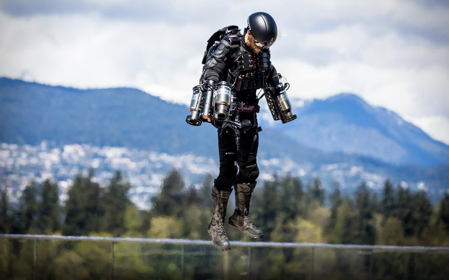 钢铁侠飞行装备诞生每小时51千米可升至3600米高