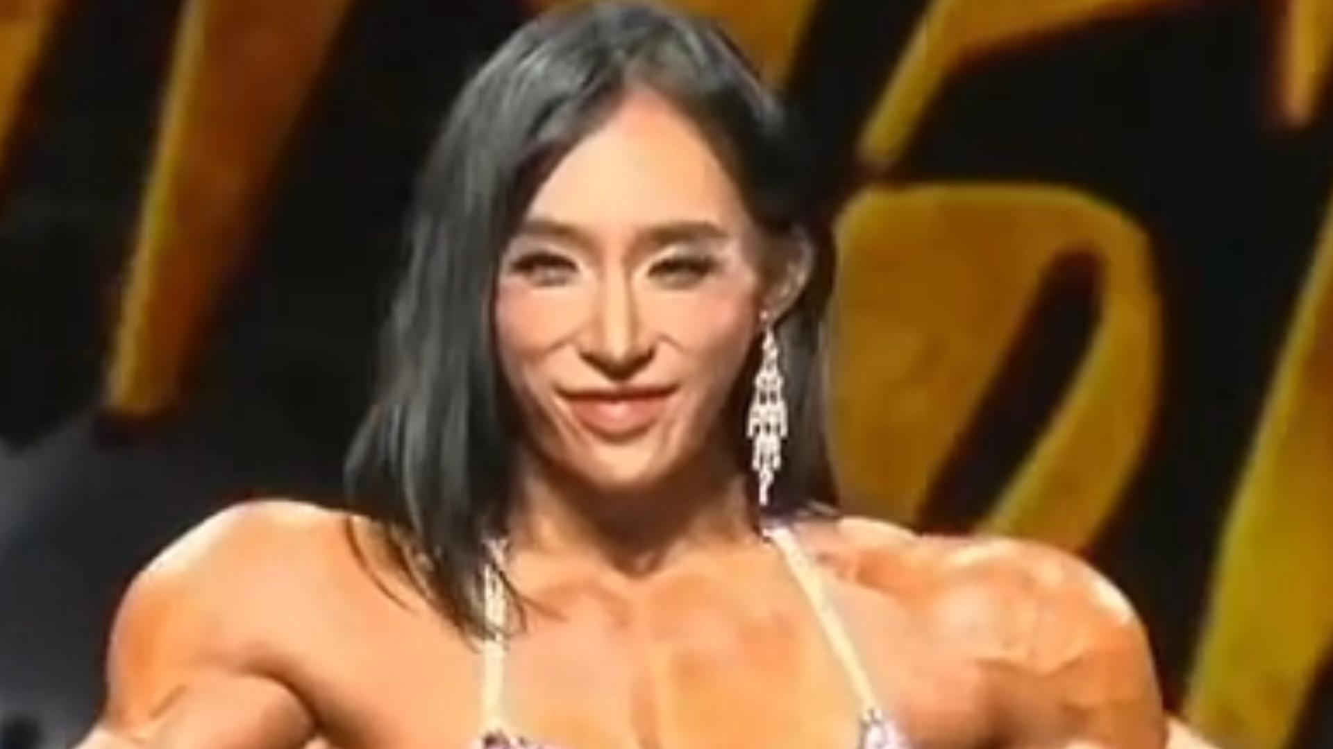 小姐姐参加女子形体比赛
