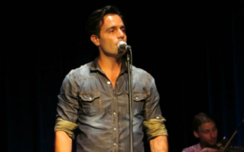 [图]【悲惨世界】Ramin Karimloo - Empty Chairs At Empty Tables