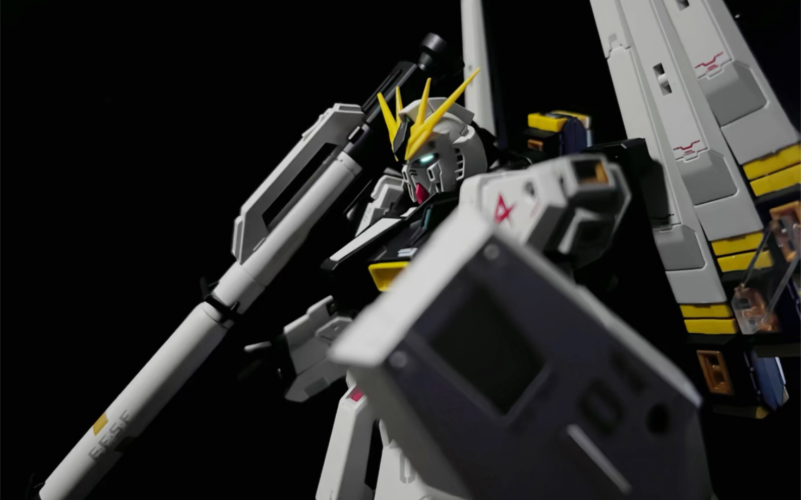 万代 mr魂双翼牛高达