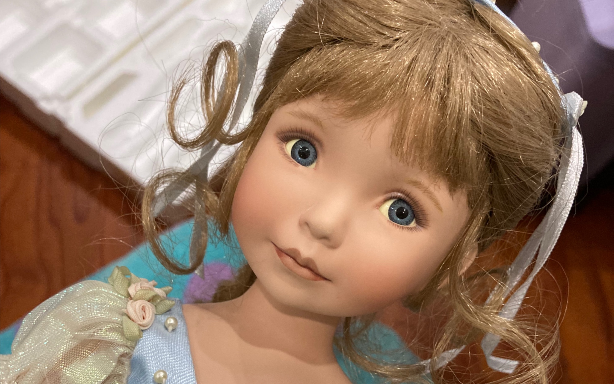 陶瓷娃娃开箱～翻山越岭来到我这里,不知这位小美女今年几岁了