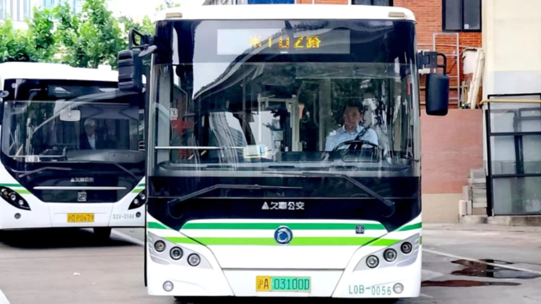 (巴士五公司)上海702路(原顾大线)公交车终点出中山北路(北区汽车站)