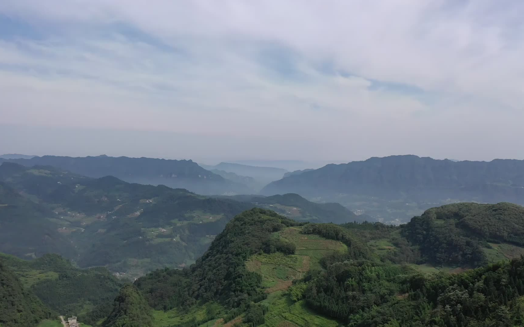 航拍宜宾(筠连县)——我见青山多妩媚,料想青山见我应如是哔哩哔哩bilibili