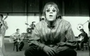 Download Video: 【Oasis】 - Wonderwall（MV）