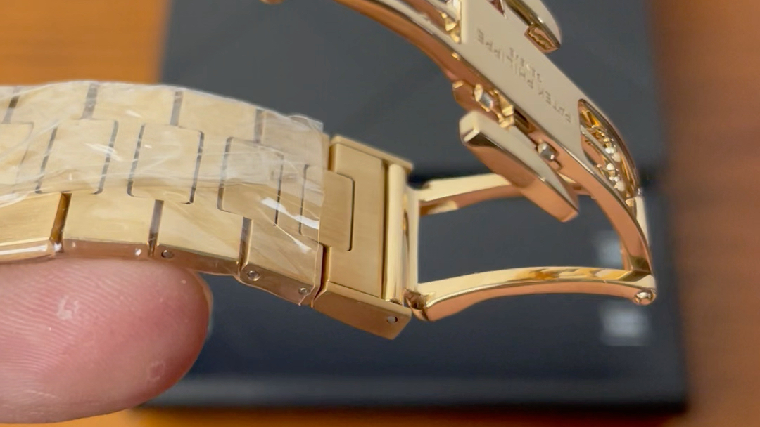 百达翡丽5712定制全金表带,微调结构展示
