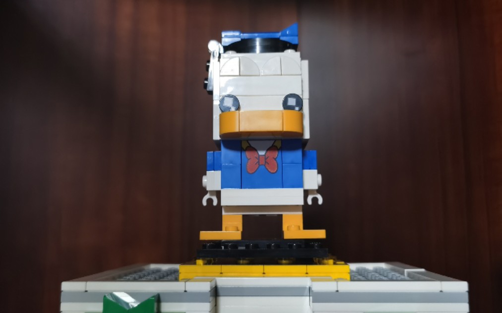 乐高40377唐老鸭拼搭过程